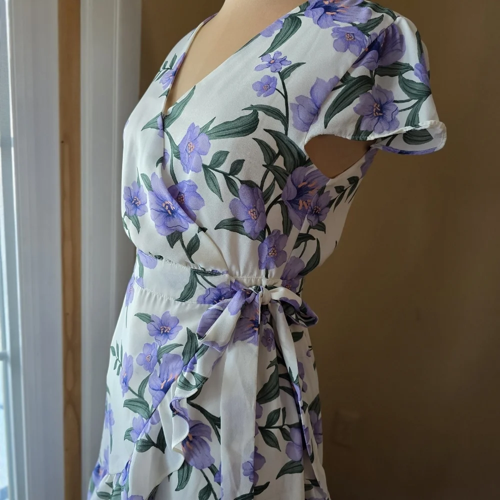 Blu Pepper White Wrap High-Low Dress with Purple Floral Print - Picture 3 of 11